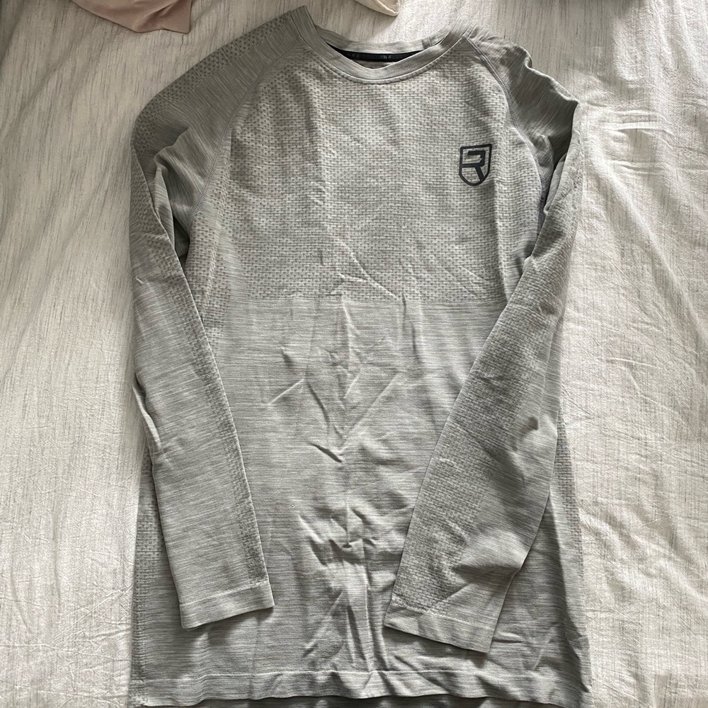 RISE clothing long sleeve athletic fit